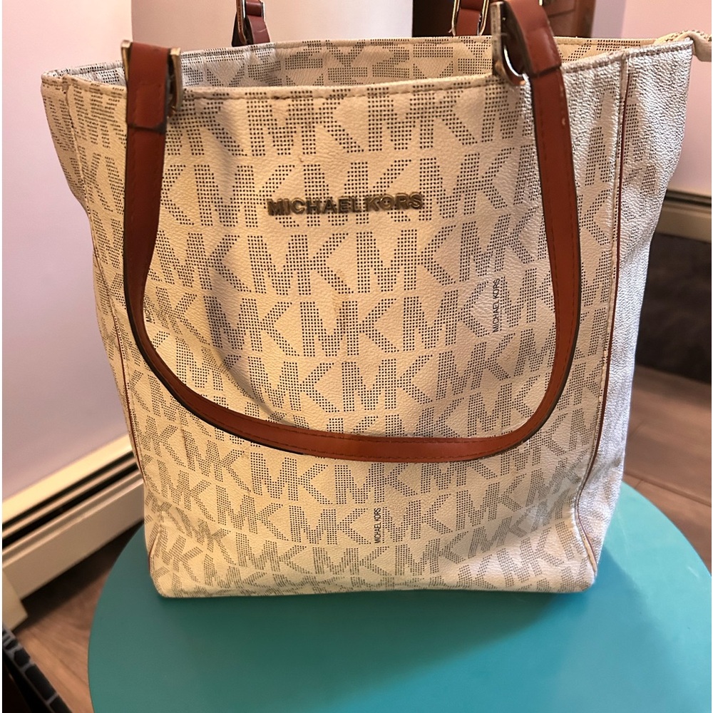 Michael Kors cream colored handbag